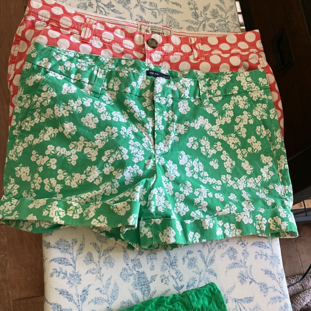 Cute Shorts Bundle (3) - Picture 11 of 12